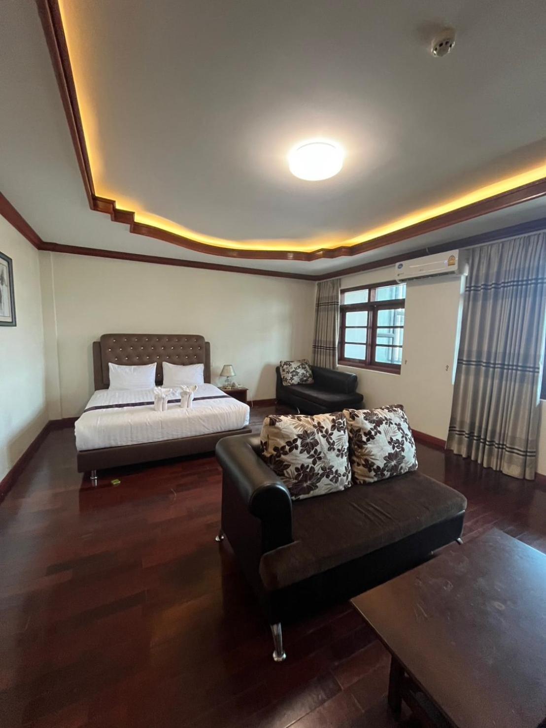 Nakhone Champa Hotel Паксе Экстерьер фото