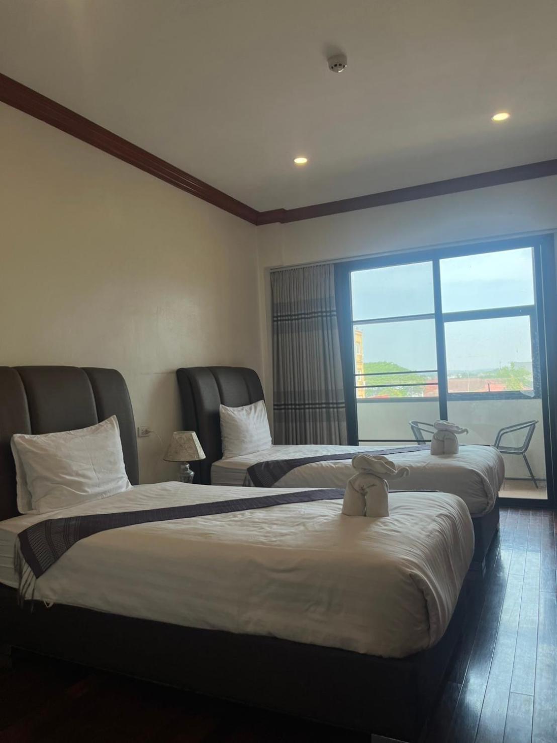 Nakhone Champa Hotel Паксе Экстерьер фото